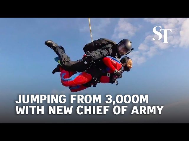 Jumping from 3,000m with the new Chief of Army