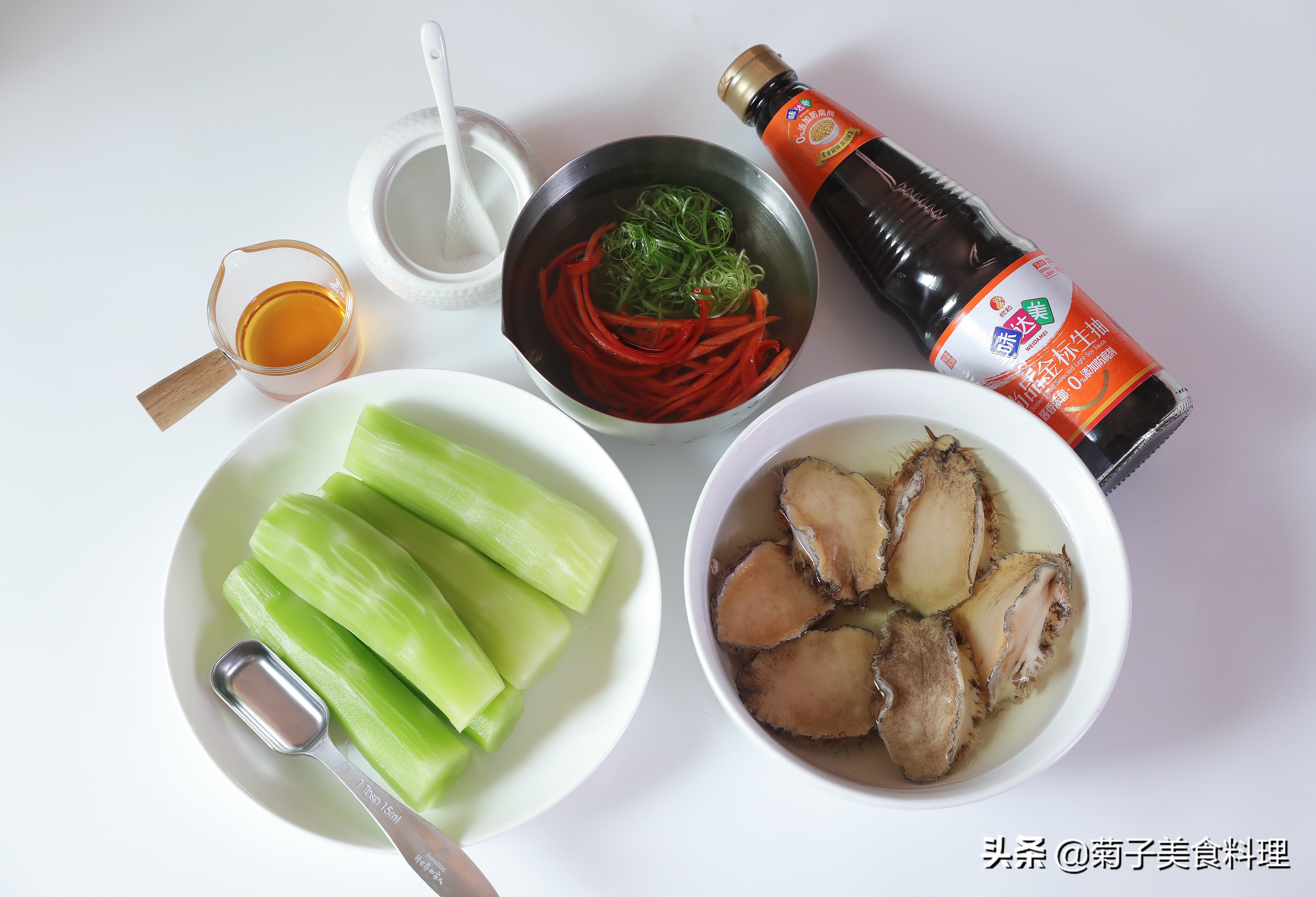 鲍鱼别再只会清蒸了，试试这种新做法，脆嫩爽口，寓意一夜鲍富 白灼鲍鱼 菊子物语