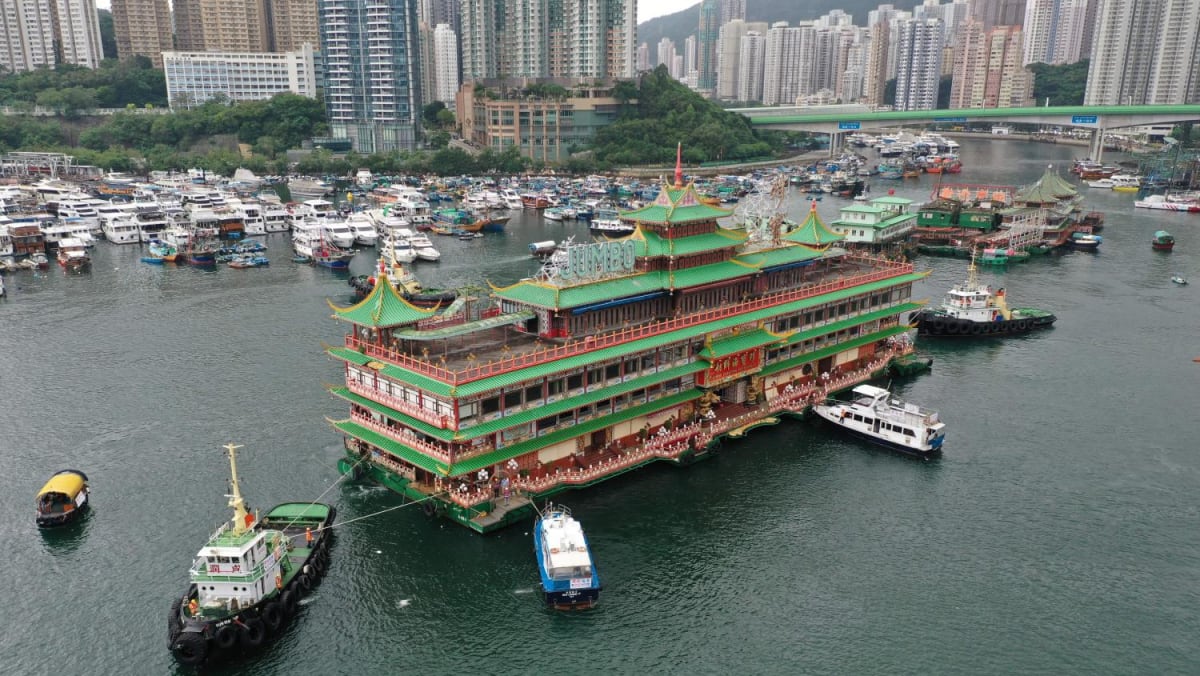 Hong Kong's famed Jumbo Floating Restaurant sinks in South China Sea