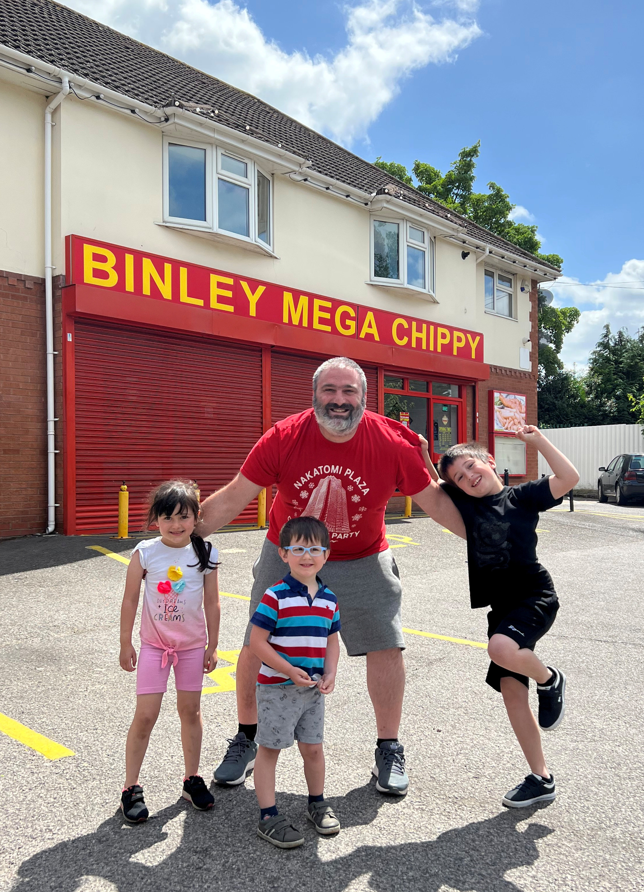 Dad Drives More Than 100 Miles To Take Kids To Binley Mega Chippy Only To Realise It's Closed
