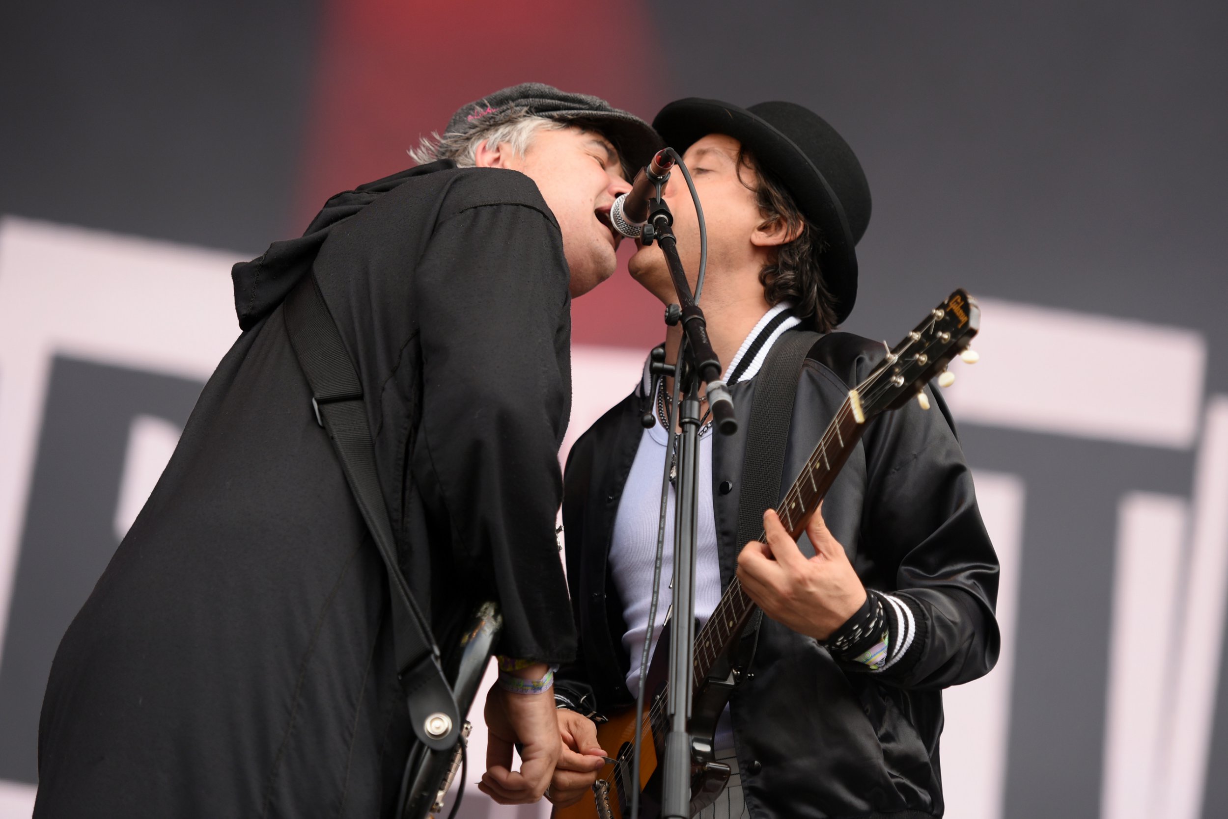 The Libertines’ Pete Doherty and Carl Barat kick off Glastonbury day one with Ukraine’s President Volodymyr Zelensky in electrifying performance