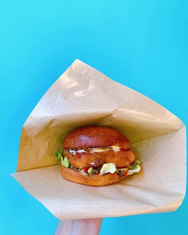 沙田美食｜马鞍山手工汉堡包店「Sick!Burger」炸蟹饼海胆汉堡／超厚三层牛肉汉堡／英式炸鱼柳Burger