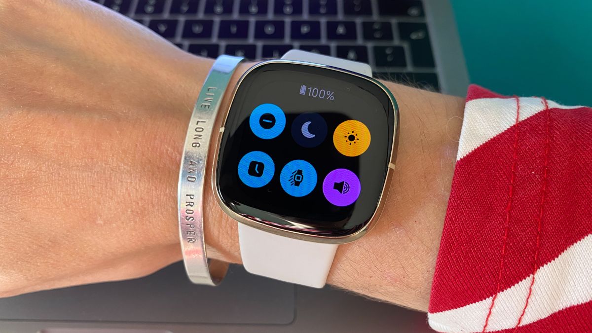 fitbit versa techradar