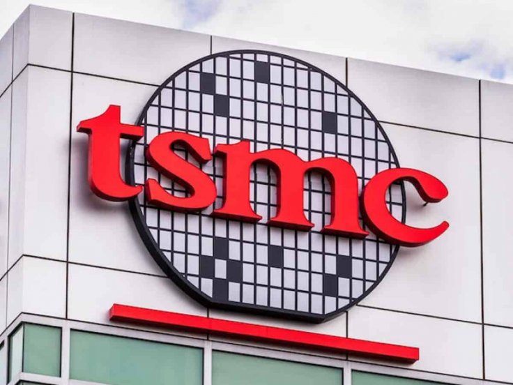 Samsung Takes on Taiwan Chip Maker Rival TSMC and Begins Mass Production of 3nm Chips