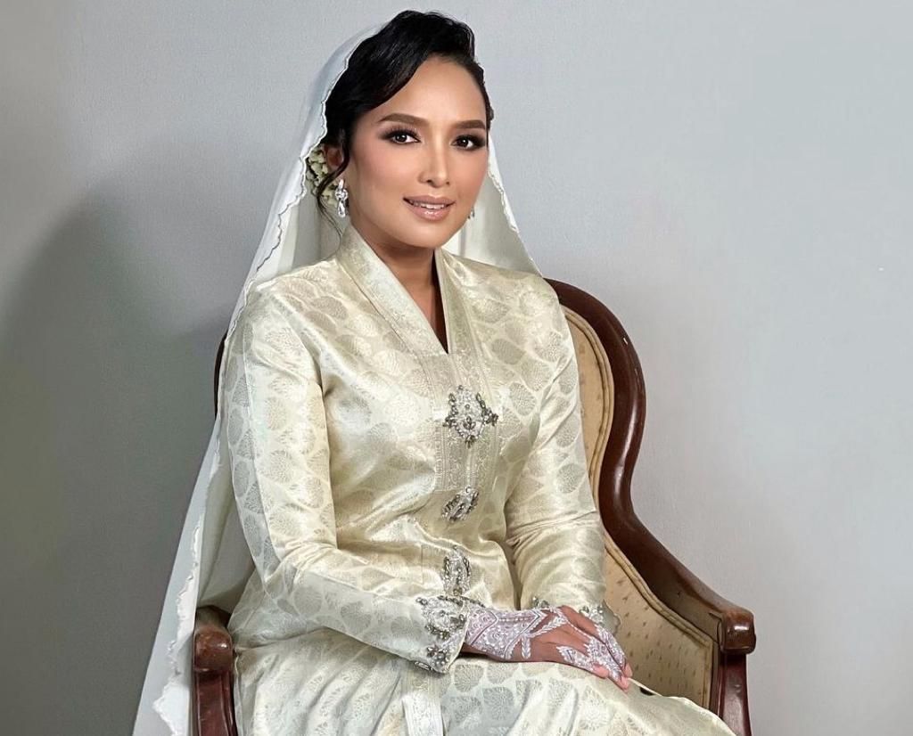 Malaysian actress Vanidah Imran marries national silat athlete Arifabillah Idris