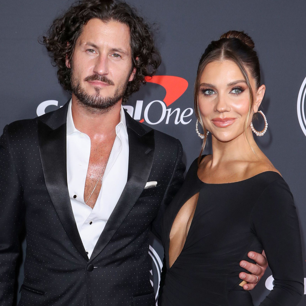 Pregnant Jenna Johnson and Val Chmerkovskiy's 2022 ESPYS Date Night Is a Perfect 10