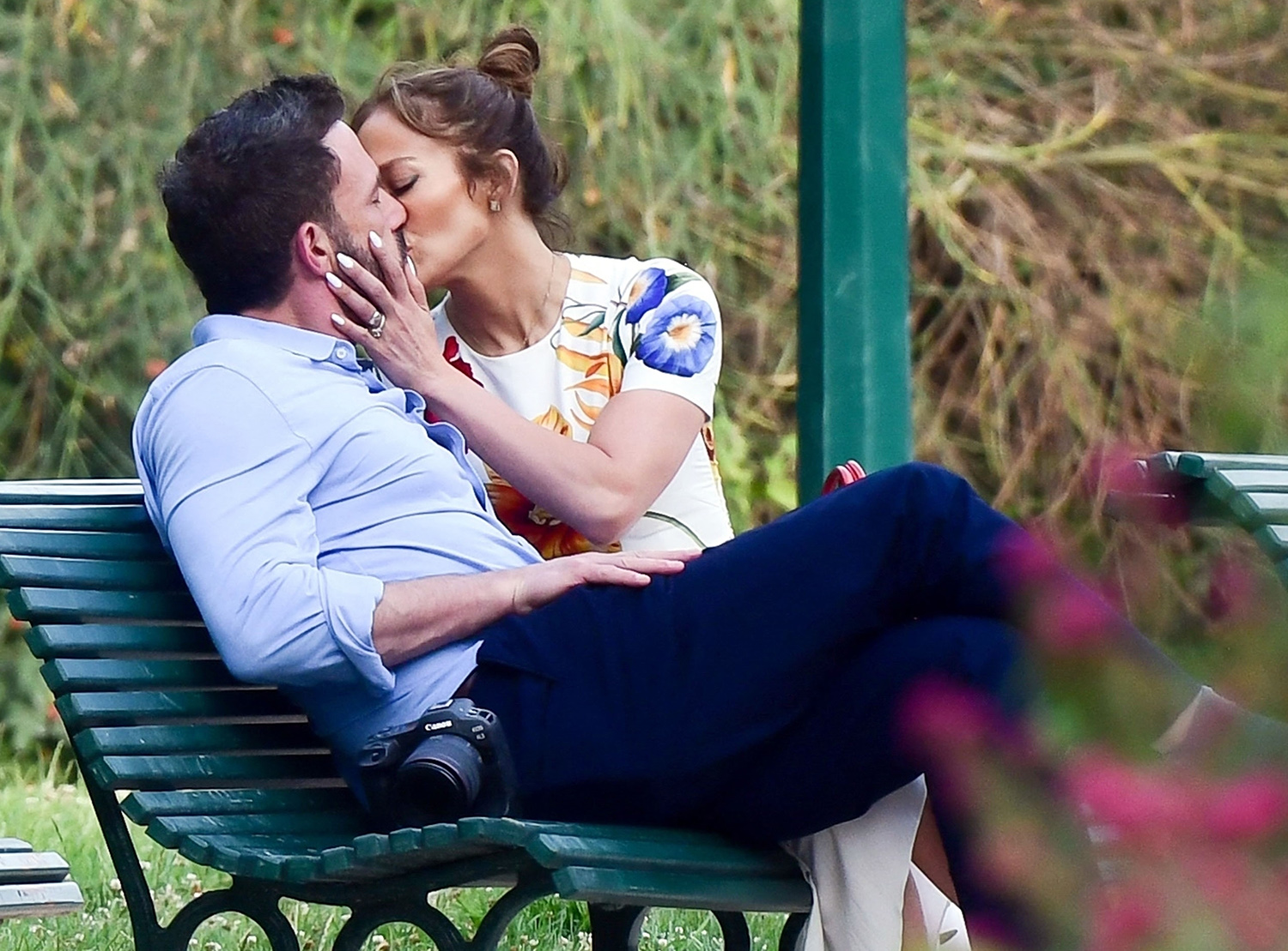 Jennifer Lopez and Ben Affleck Spotted Kissing in a Paris Park During Post-Wedding Getaway