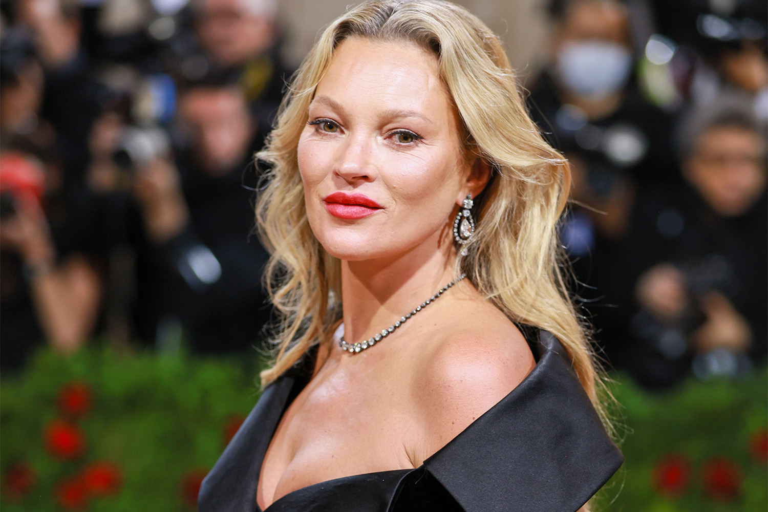 Kate Moss Says She Felt 'Vulnerable and Scared' on Topless Calvin Klein Shoot with Mark Wahlberg