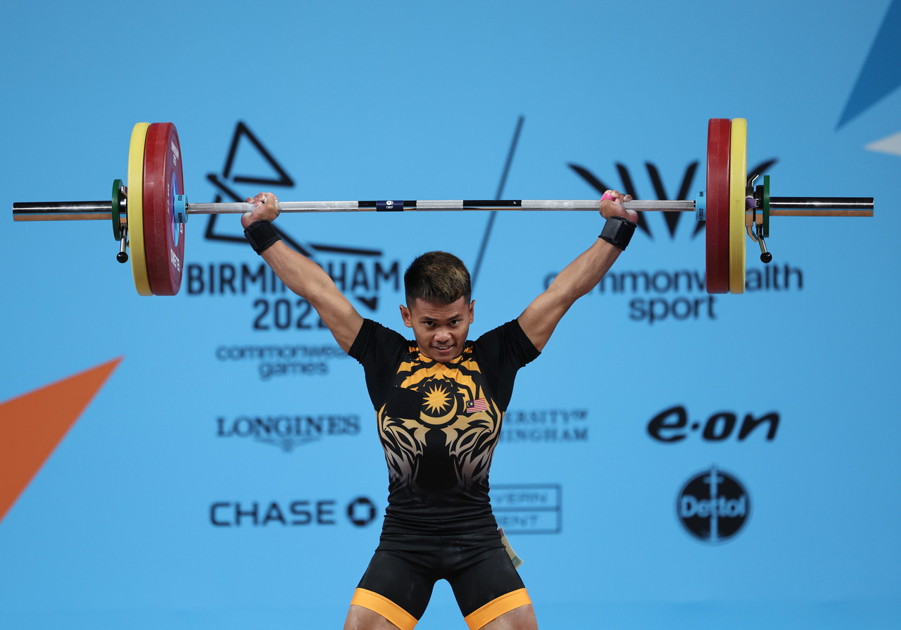 Commonwealth Games 2022: Weightlifter Mohamad Aniq wins first gold for Malaysia