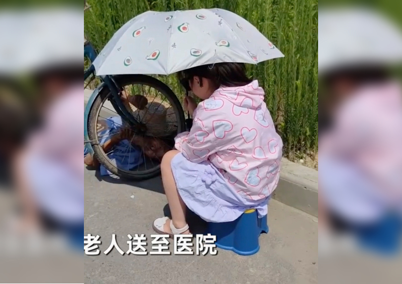Boy in China shows off at kindergarten graduation, policeman carries ...