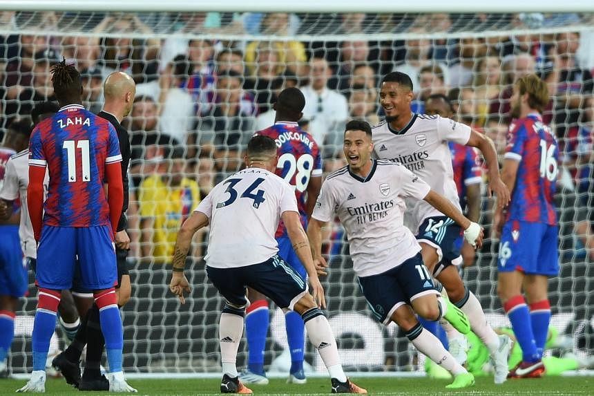 Football: StarHub customers angered by broadcast issues during EPL games
