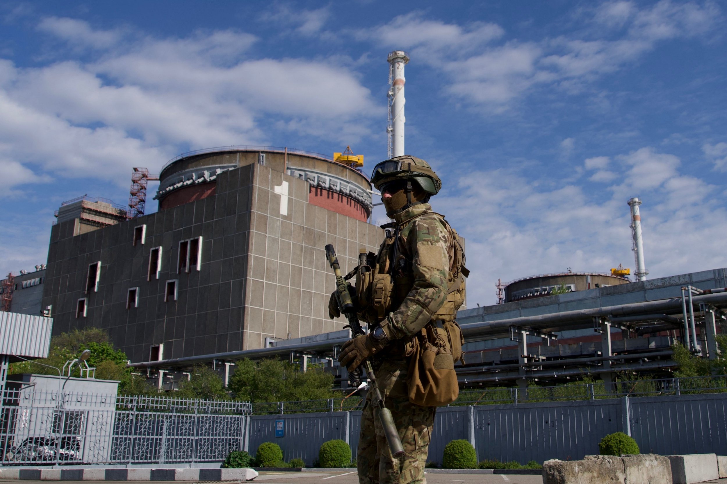 Risk of Chernobyl-style disaster as fighting intensifies around nuclear ...