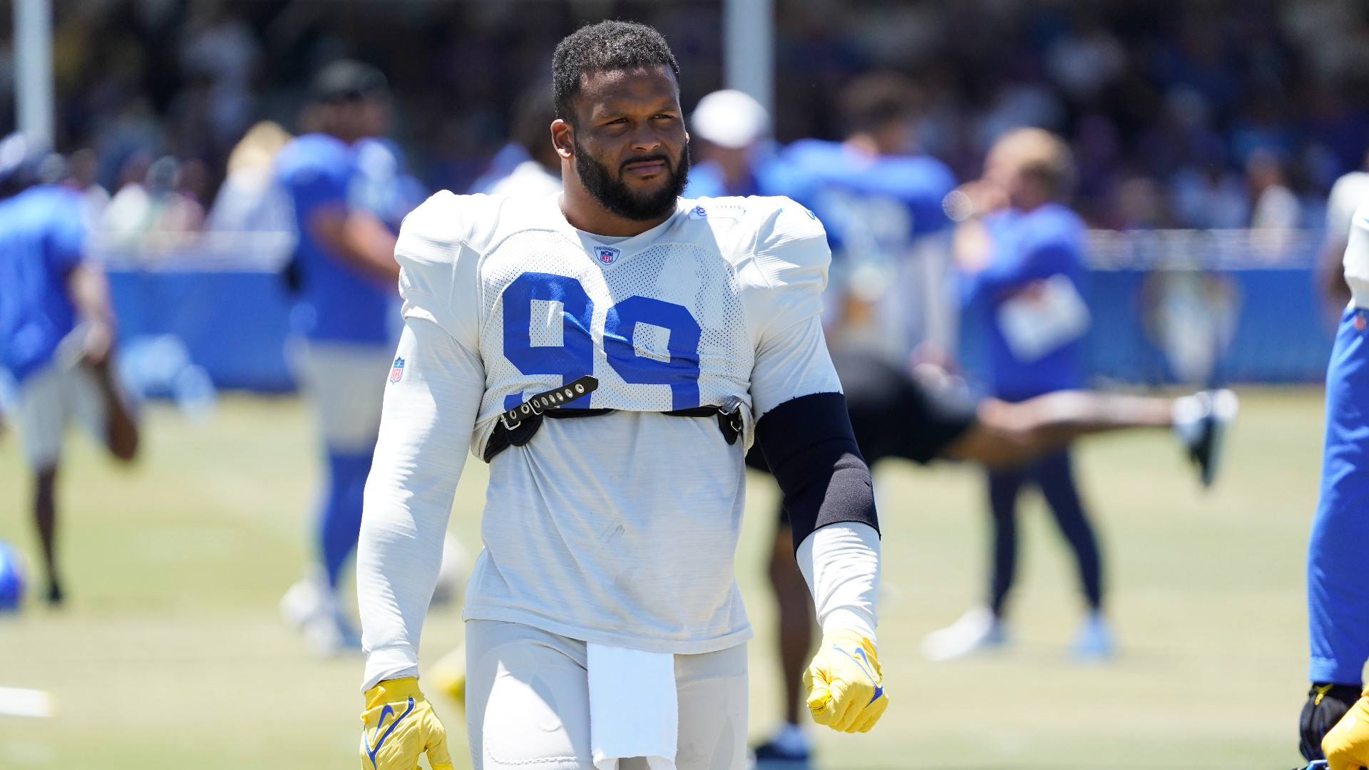 Rams’ Aaron Donald Filmed Swinging Helmets At Bengals Players As Teams ...