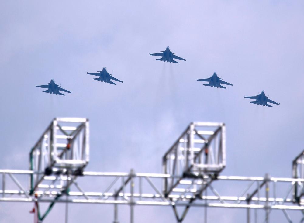 Spectators mesmerised by RMAF airshow at Dataran Merdeka