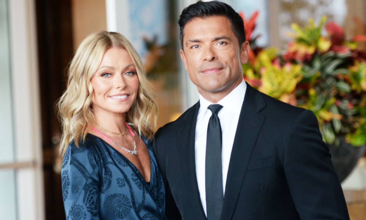Kelly Ripa and Mark Consuelos reveal matching injuries in throwback photo as she prepares to return to Live!
