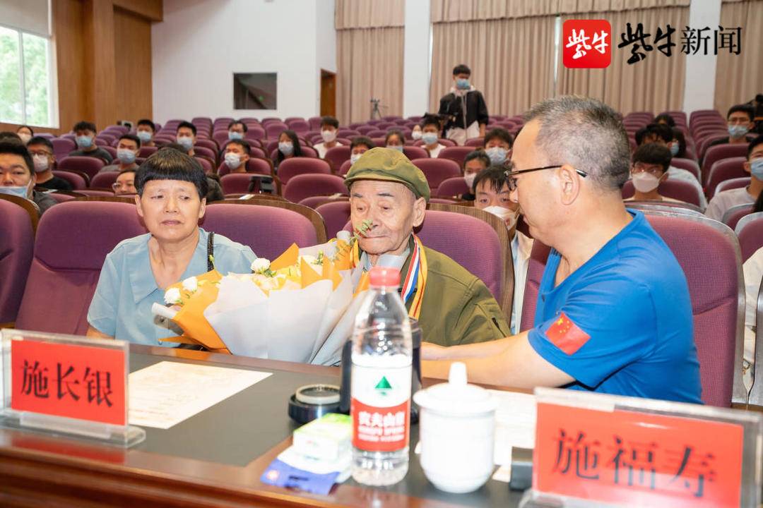 纪念抗战胜利活动请来97岁老兵，其子讲述父亲抗战故事