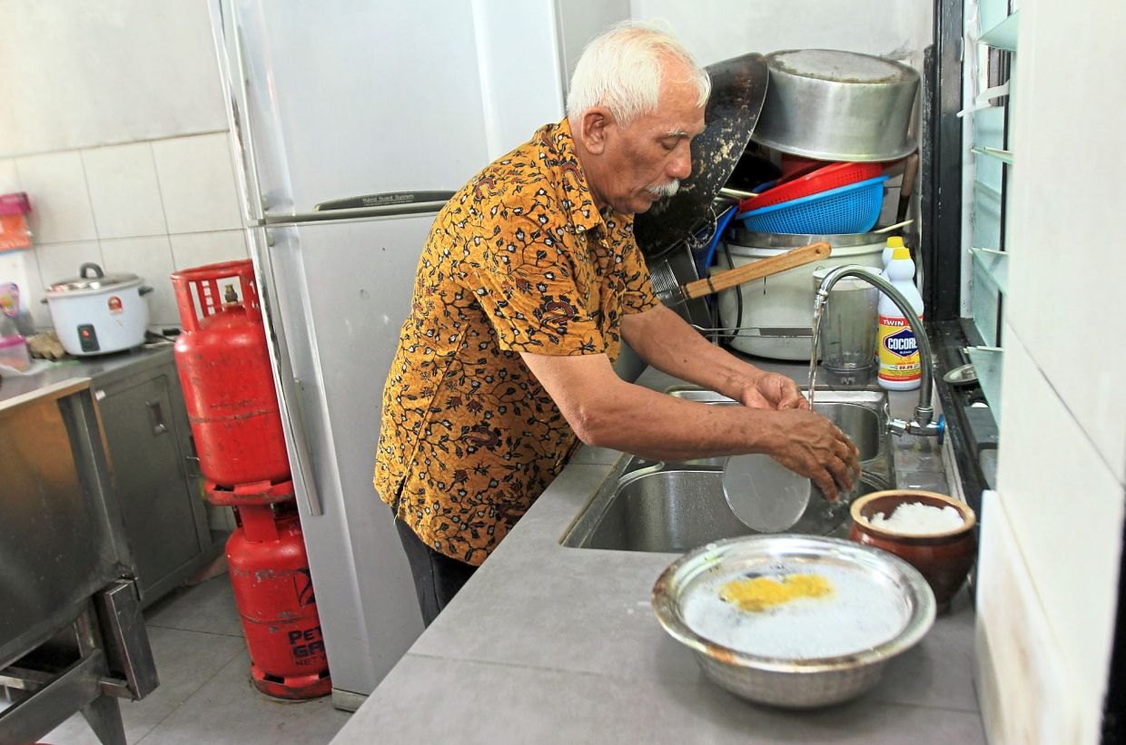 Bangsar food court finally gets piped water supply