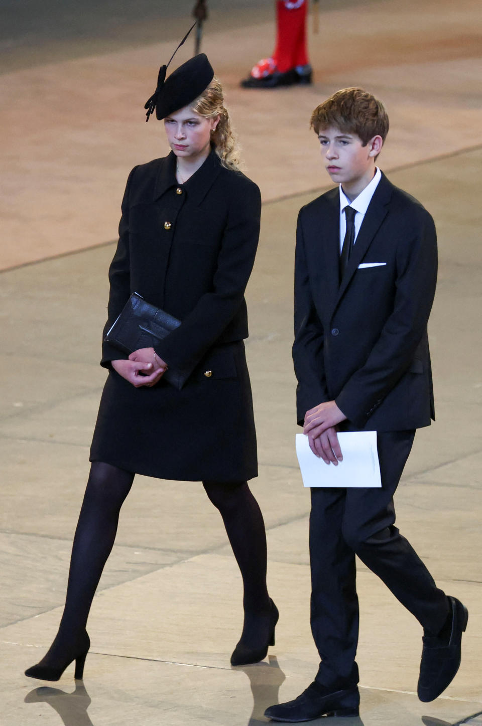 Lady Louise Windsor pays subtle tribute to the Queen at grandchildren's coffin vigil