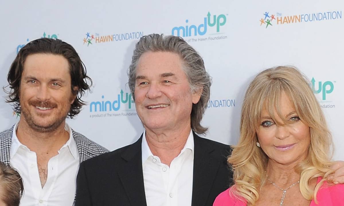 Oliver Hudson opens up about his relationship with his biological father - and how proud Goldie and Kurt are of him!