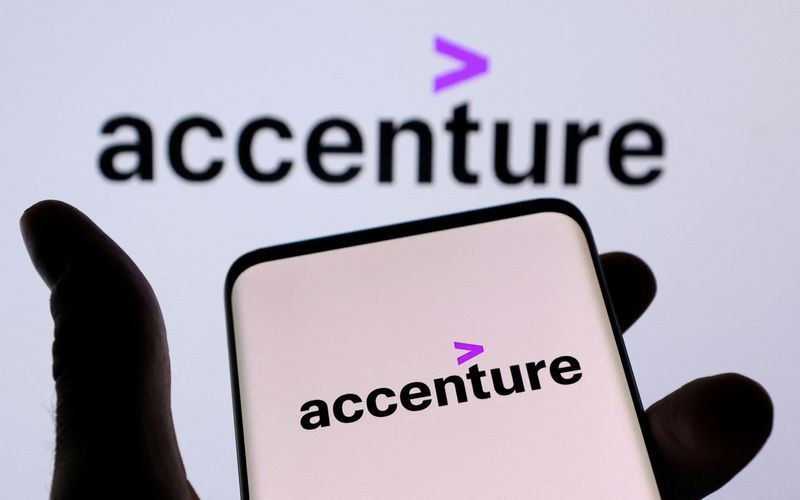 Accenture cuts jobs, trims forecasts on worries of lower IT spending