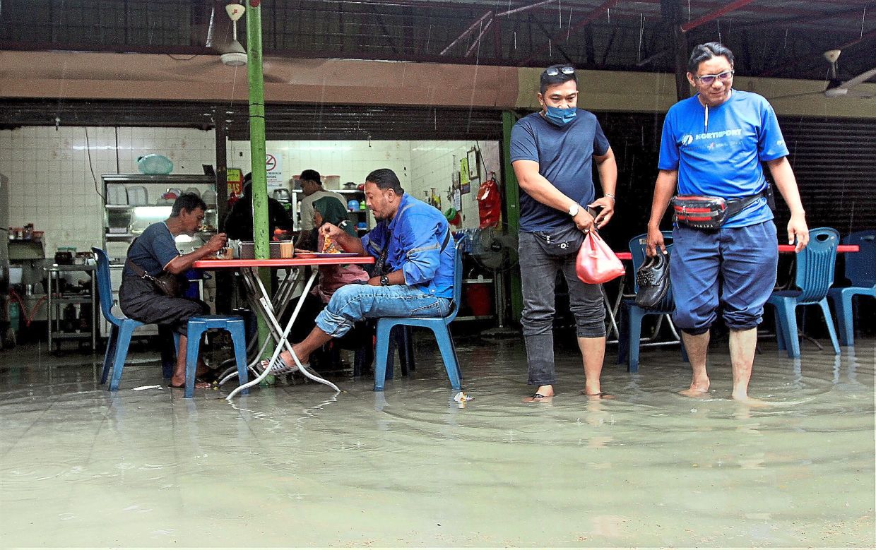 Port Klang hit by flash floods