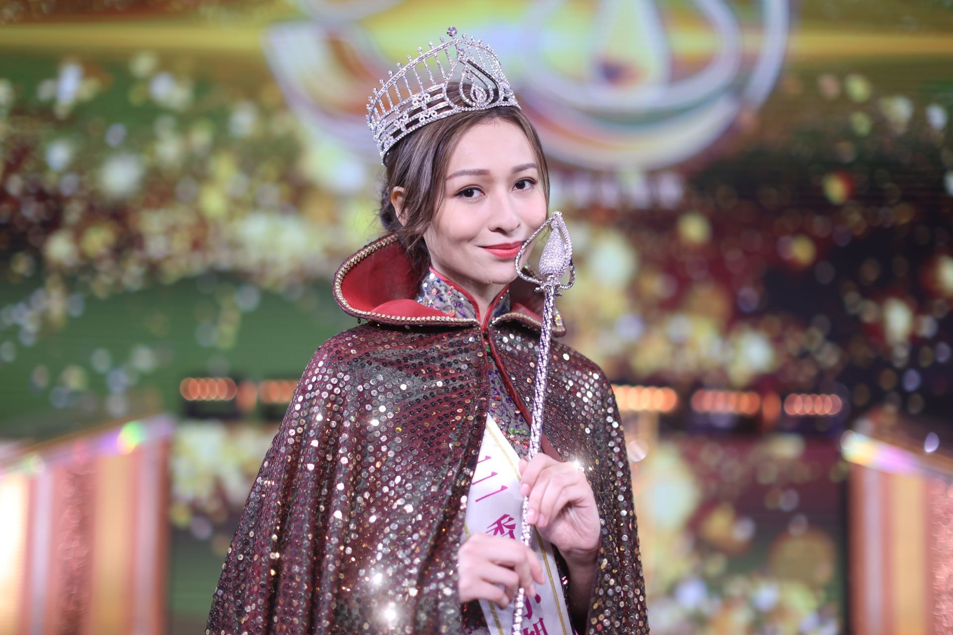心痛林钰洧承受压力 林俊贤为“性女”辩护