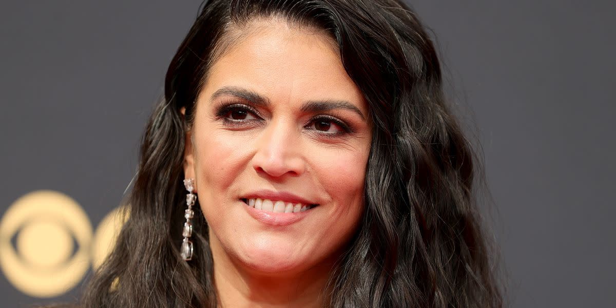 Here’s why cecily strong was absent from ‘snl’ opening credits