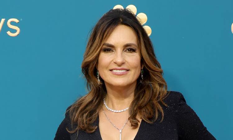 Mariska Hargitay shows off casual side with fun dance with husband ...