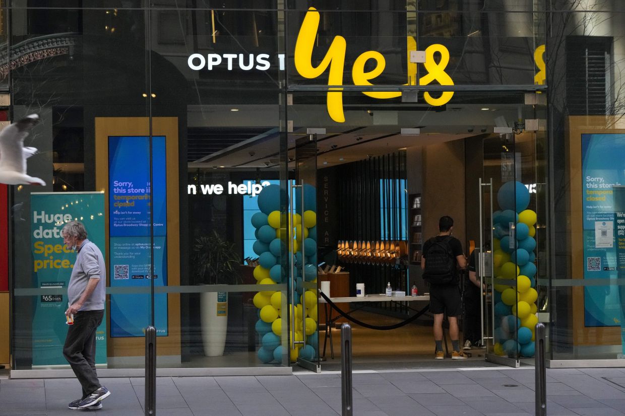 australian-man-arrested-in-alleged-scam-of-optus-hack-victims-nestia