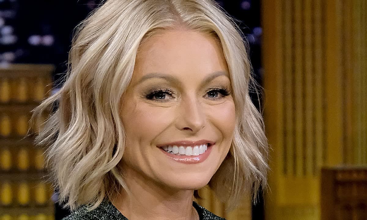 Kelly Ripa transforms into Harley Quinn for epic Halloween look