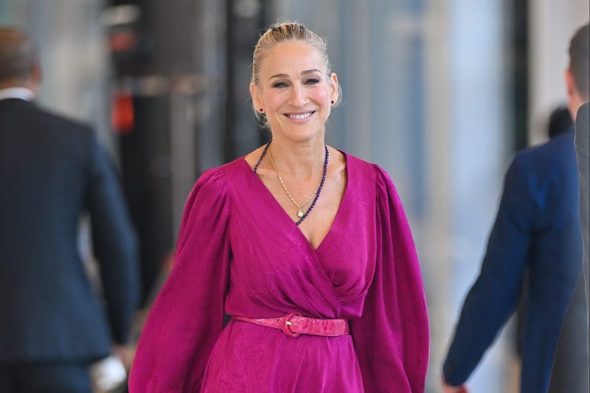 It’s official: Carrie Bradshaw is in her Barbiecore phase in the newest season of And Just Like That