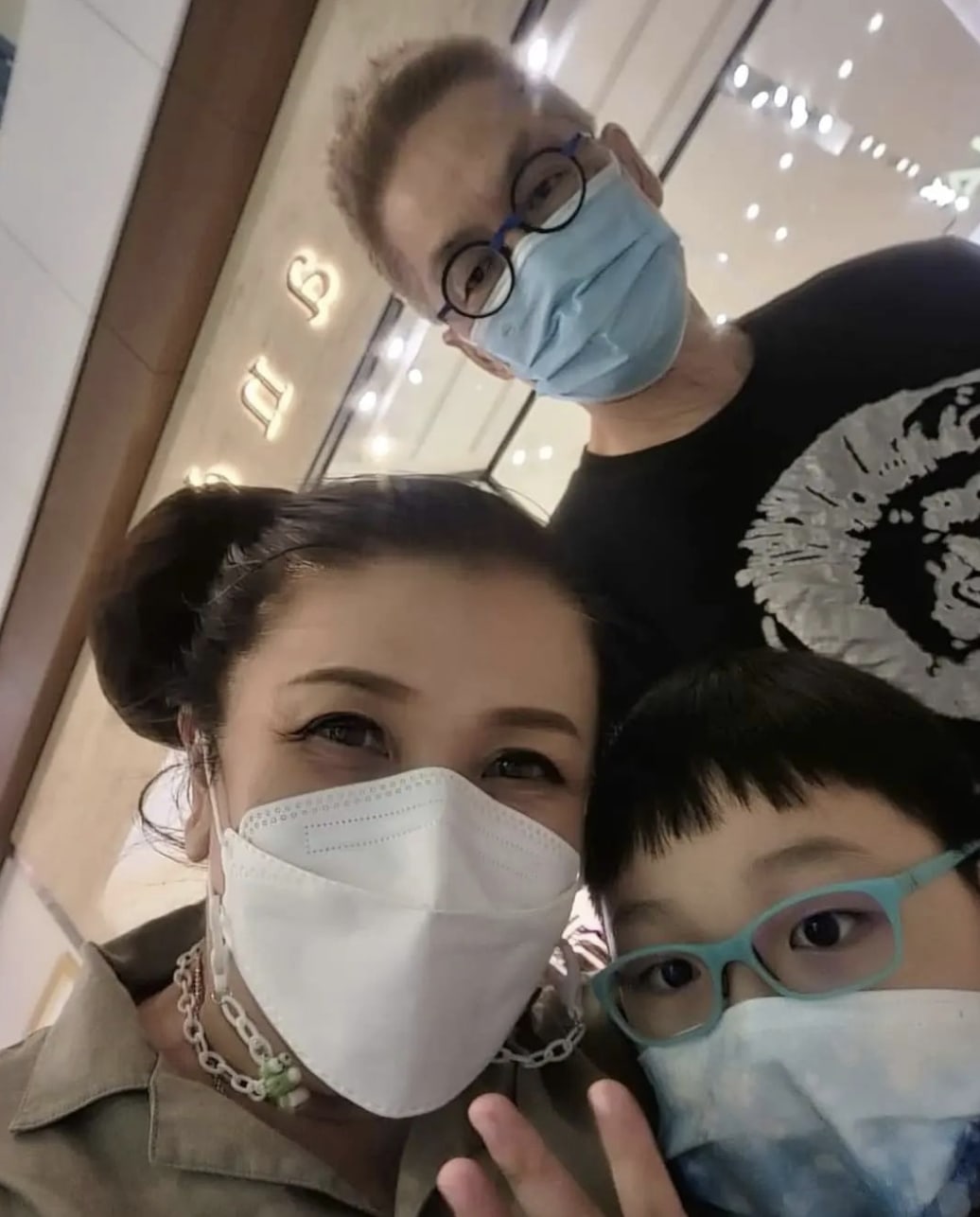 Liu Ling Ling, Who Conceived Her Son Via IVF At 50, Was Scolded By Her Doctors In Singapore & Malaysia For Wanting To Get Pregnant At That Age