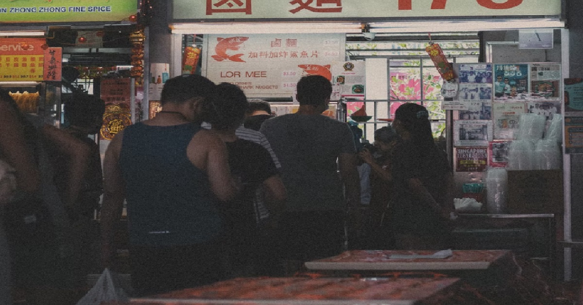 NETIZEN SAYS HAWKERS EARN MORE THAN DEGREE HOLDERS, MORE THAN WHITE COLLAR JOBS