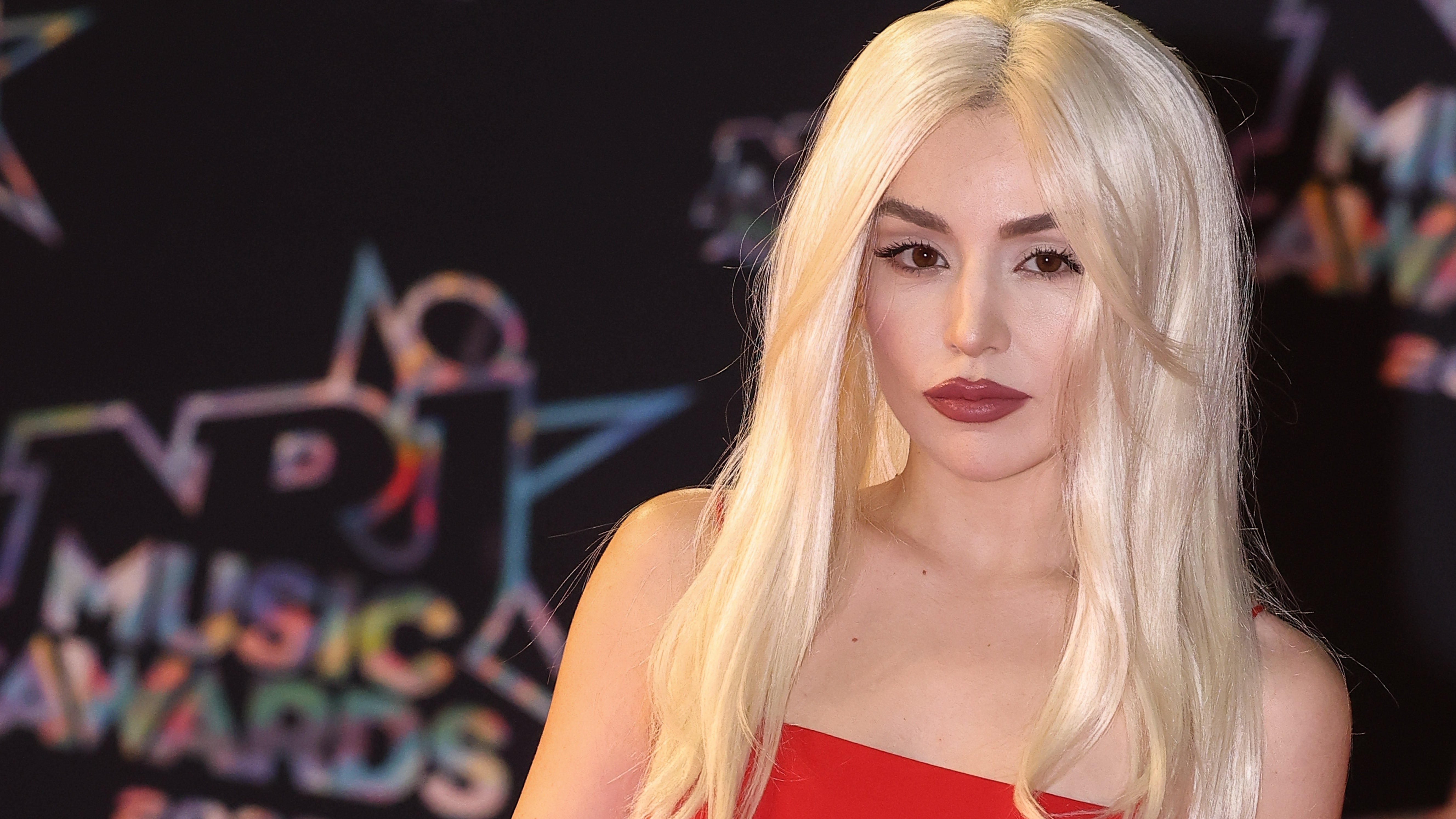 Ava Max's Fire-Engine Red Hair Made Its Red Carpet Debut