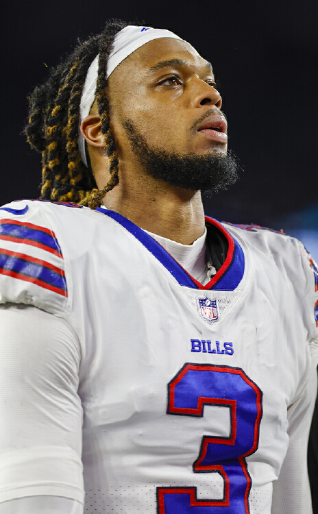 Buffalo Bills' Damar Hamlin In Critical Condition After Collapsing ...