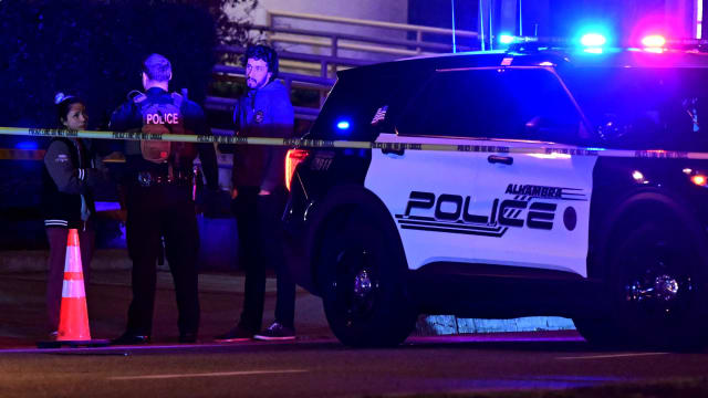 美国洛杉矶枪击事件 九人死亡
