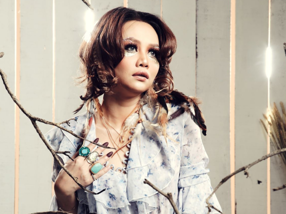 Malaysian singer Stacy to hold a special solo concert at Dewan Filharmonik Petronas this month