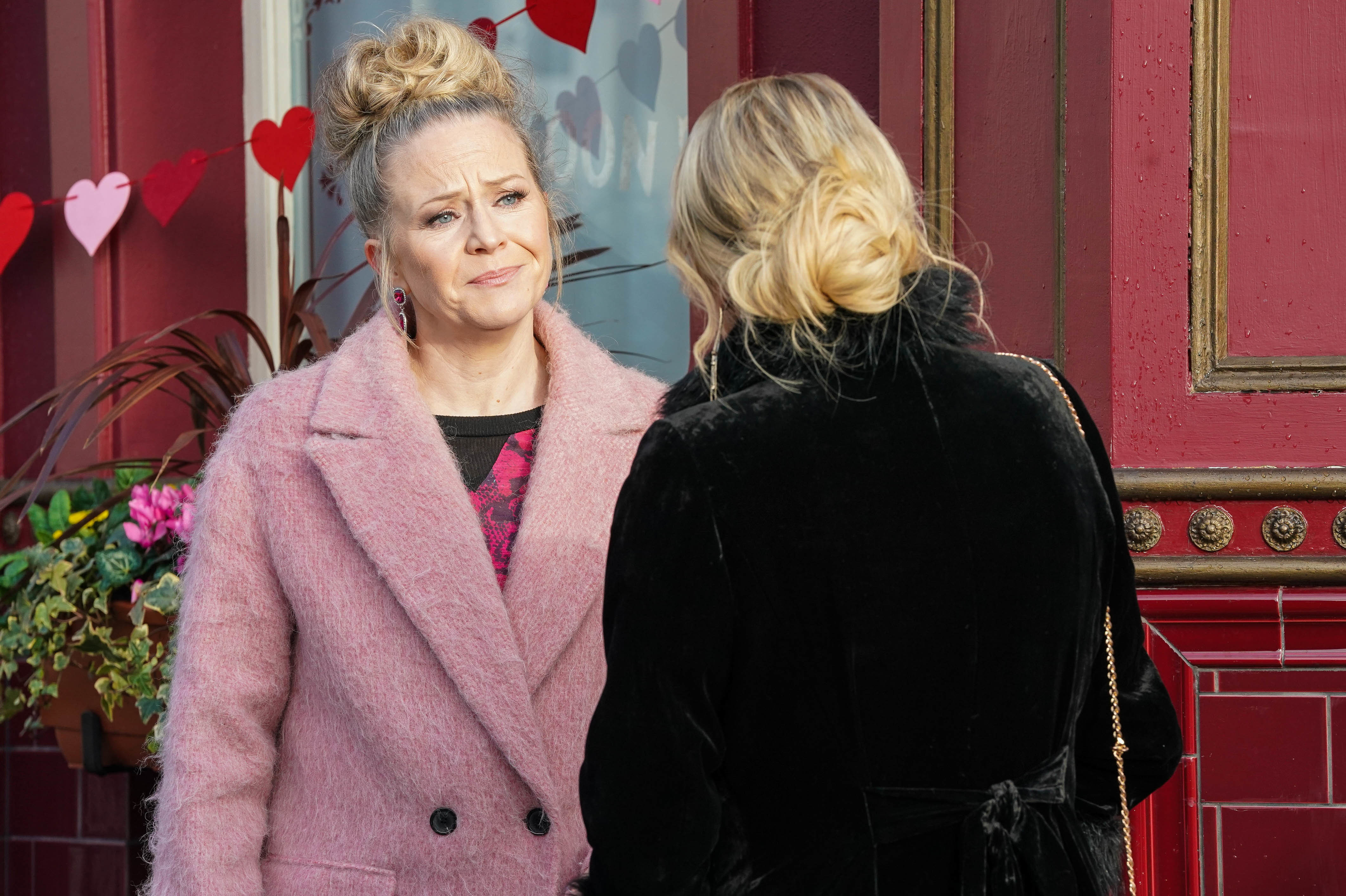 EastEnders Spoilers: Linda And Sharon Hit With Two Painful Death ...