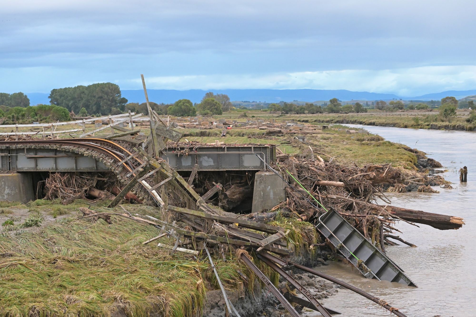 New Zealand Searches For Missing As Cyclone Death Toll Rises Nestia