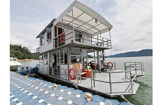 First cruise on Belaga’s Sungai Balui