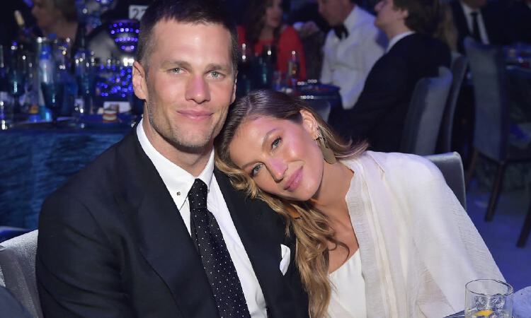 Tom Brady and daughter Vivian twin in fun new photo as they enjoy ...