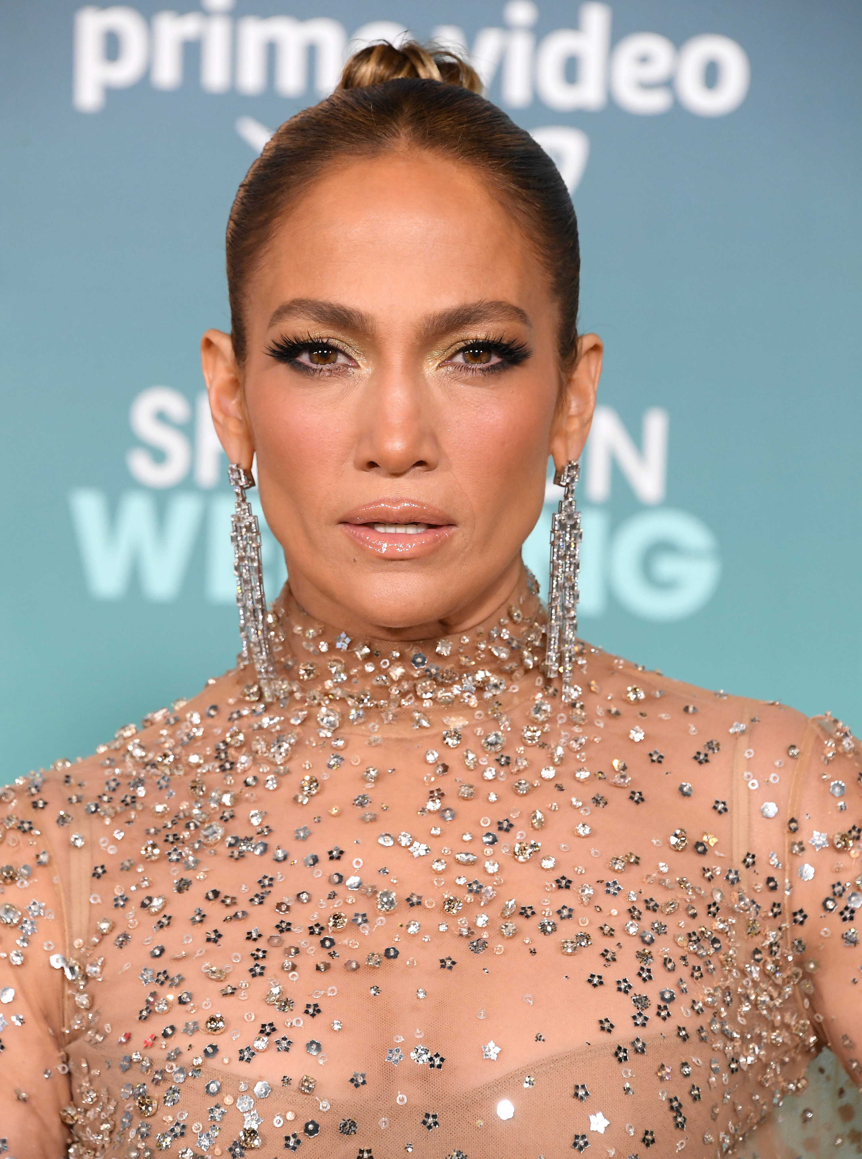 Jennifer Lopez’s “Real Skin Texture” Was Exposed After Her Filter Seemingly Glitched And It’s Got People Talking