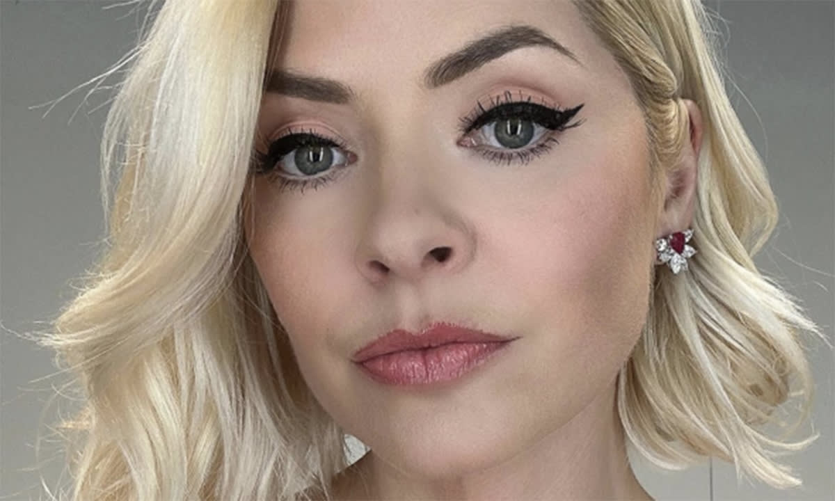 This is the miracle hair growth shampoo used by Holly Willoughby - and the experts approve