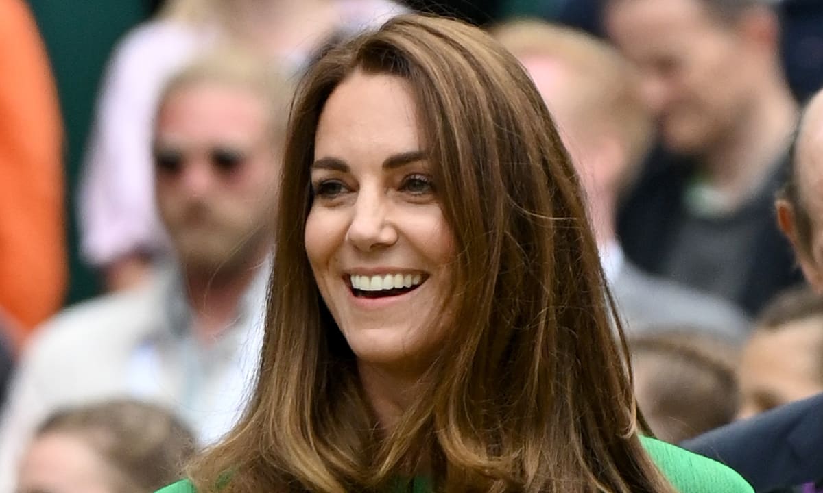 Princess Kate is a green goddess in emerald power suit - and wow | Nestia