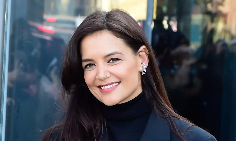 Katie Holmes Describes Life In New York With Rarely Seen Daughter Suri Cruise And Its So 