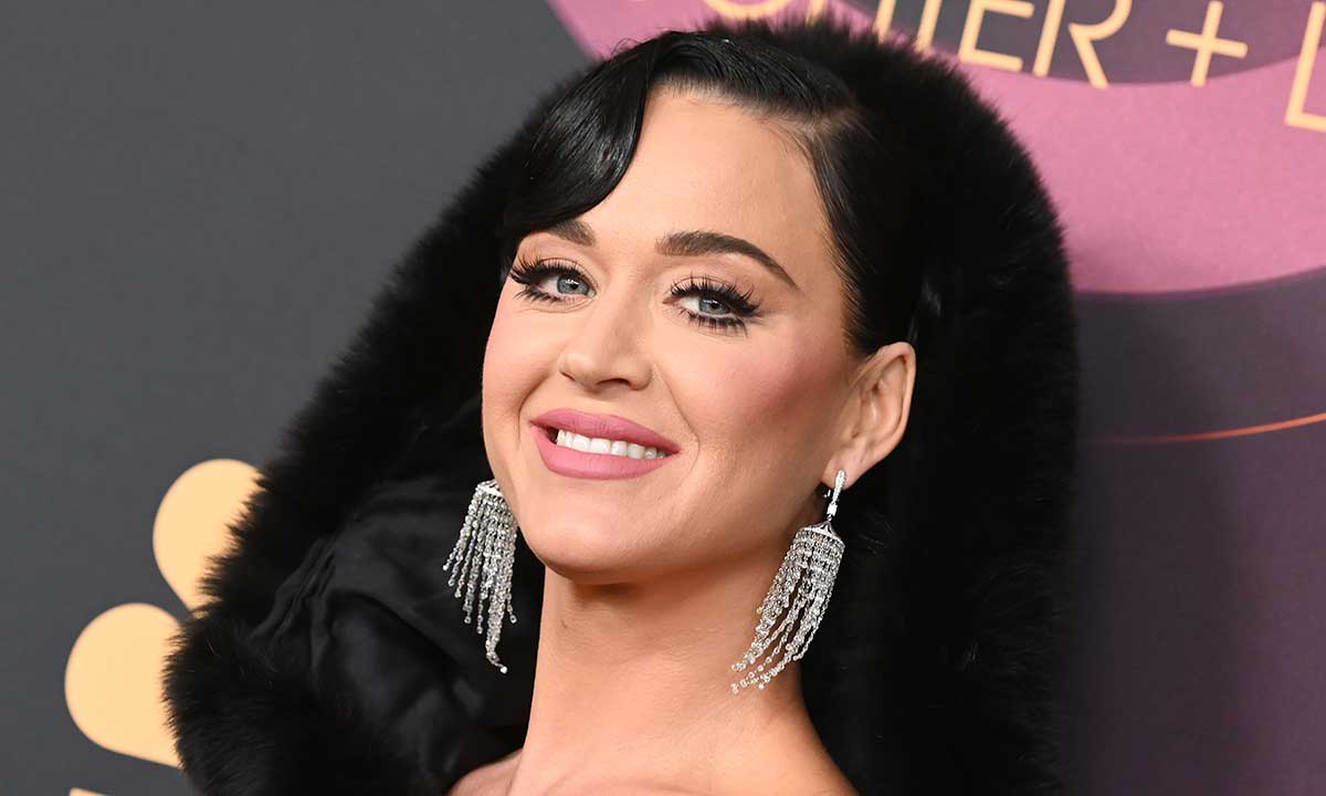 Katy Perry looks unrecognizable in new fresh-faced photo that sparks reaction