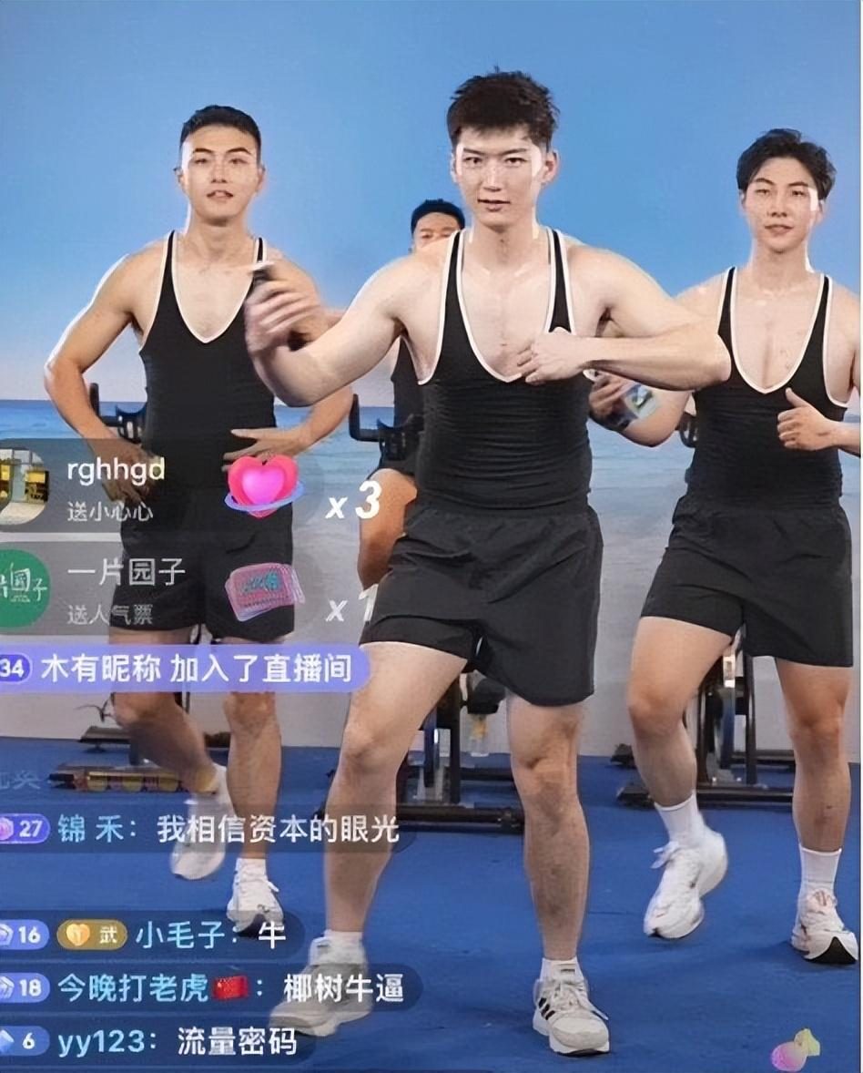 海南椰树新套路！肌肉男卖力表演，只卖一千块，网友：不如肯德基