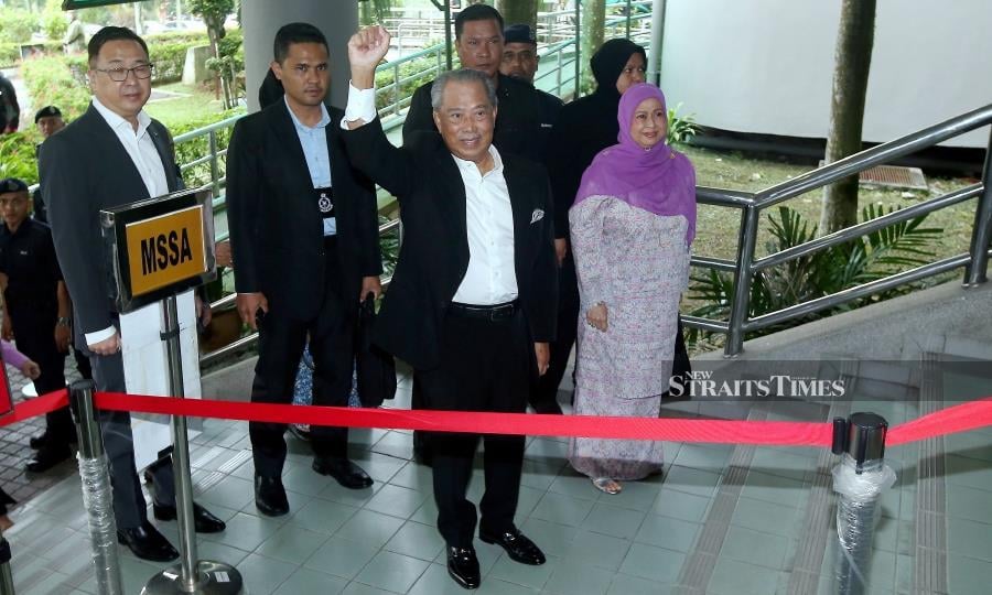 Bersatu leaders arrive at Shah Alam courts