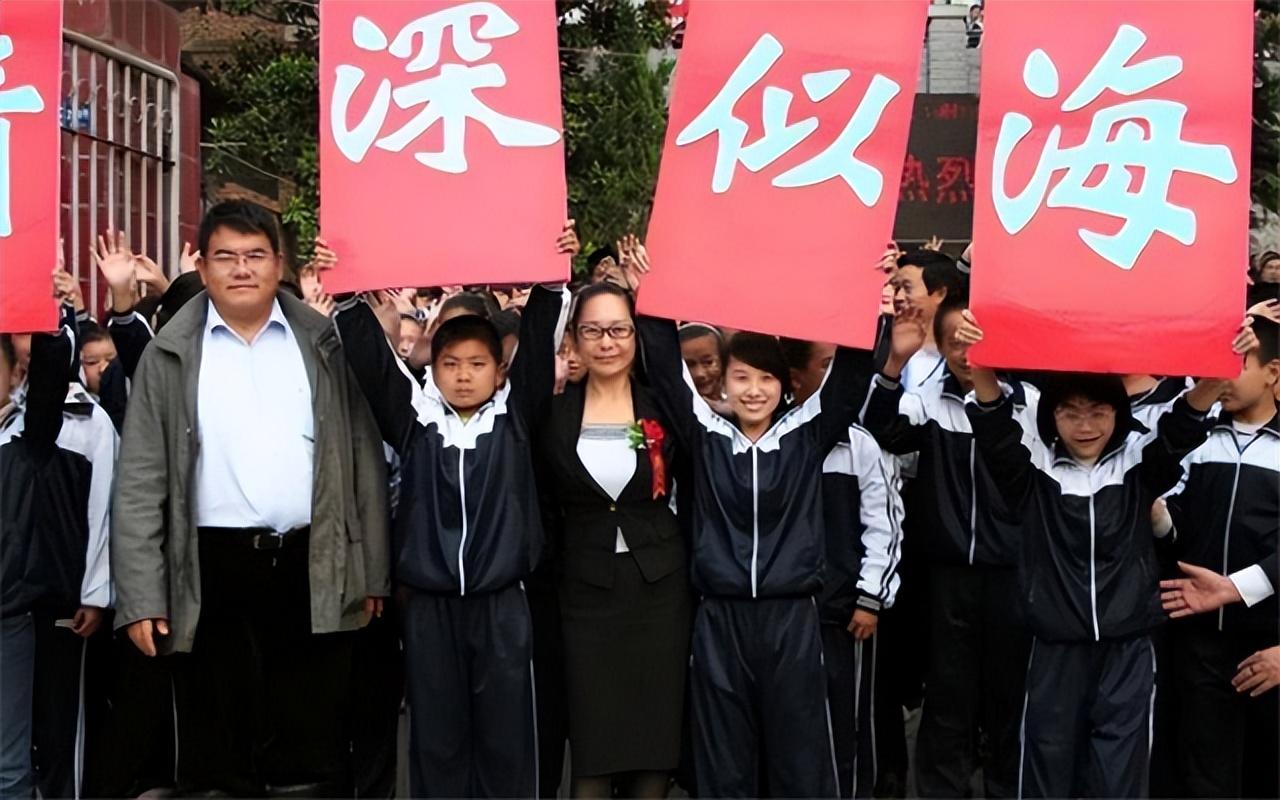 唐山地震遗孤：捡破烂起家，逆袭成天津首富，汶川地震捐款1.1亿