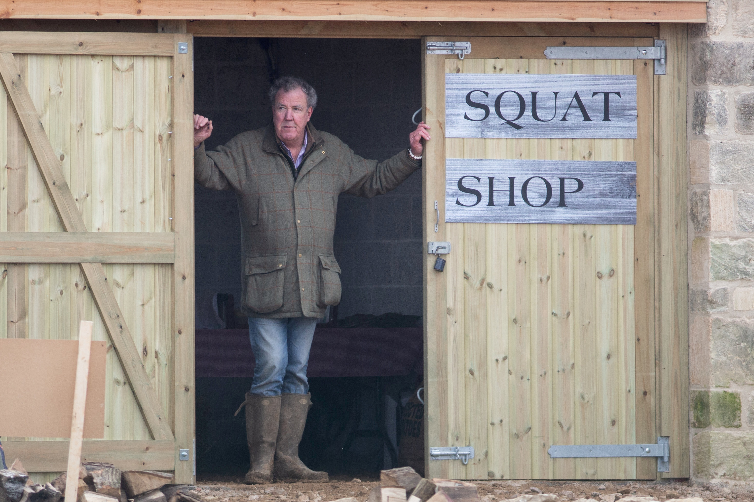 Jeremy Clarkson Responds To Councillors' Suggestion For Diddly Squat ...